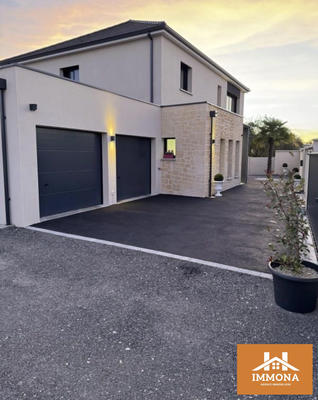 Maison contemporaine - 220 m² - 9 pièces