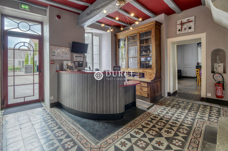 Maison - 872 m² - 23 pièces