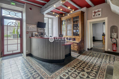 Maison - 872 m² - 23 pièces