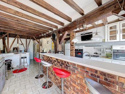 Maison - 314 m² - 9 pièces