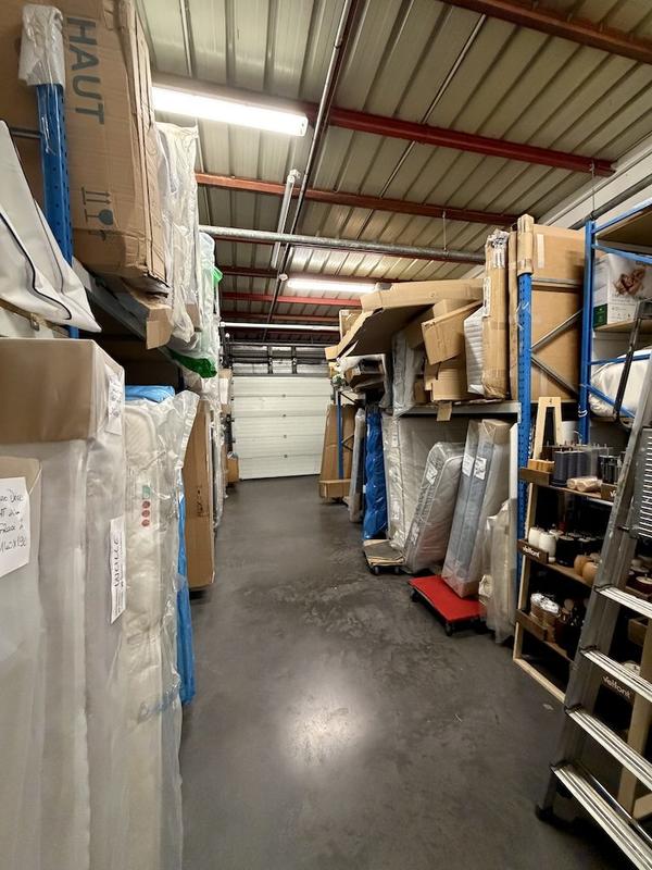 Local commercial - 676 m² - 5 pièces