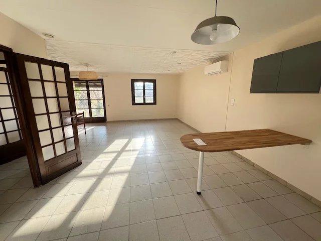 Maison de village - 100 m² - 4 pièces