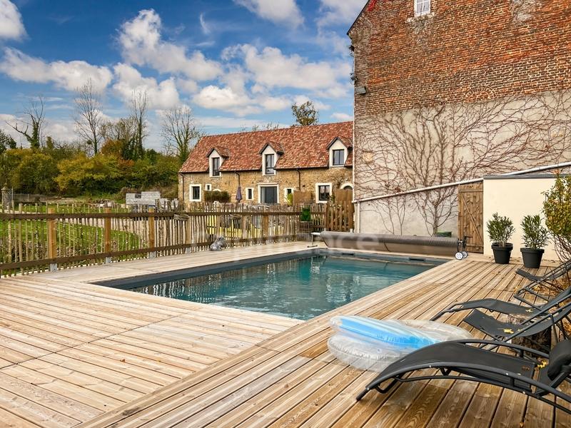 Propriété - 468 m² - 17 pièces