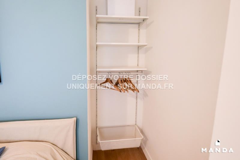 Chambre - 11 m² - 5 pièces