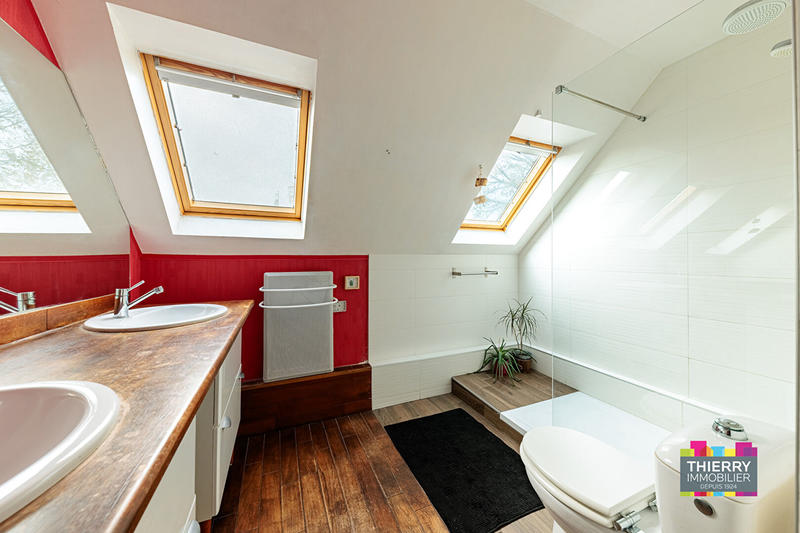 Maison - 106 m² - 6 pièces