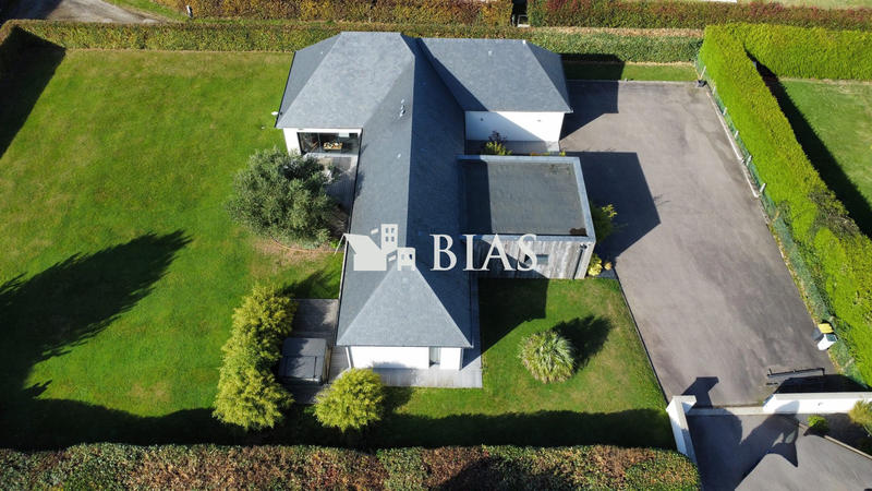 Maison contemporaine - 186 m² - 6 pièces