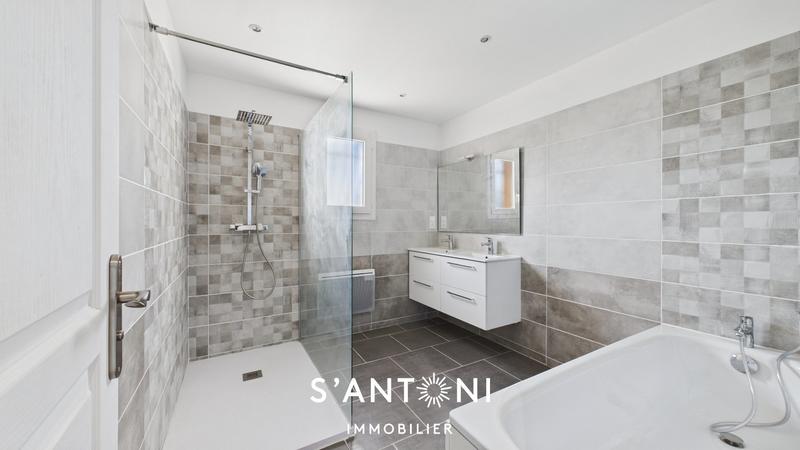 Maison - 108 m² - 5 pièces