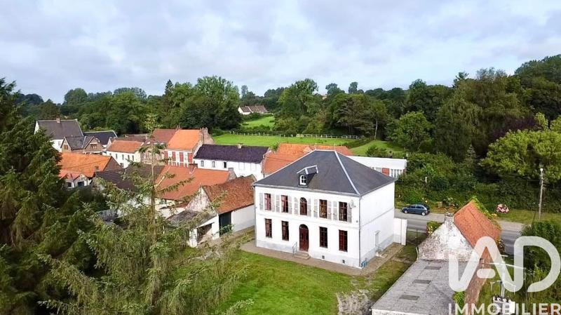 Maison - 227 m² - 6 pièces