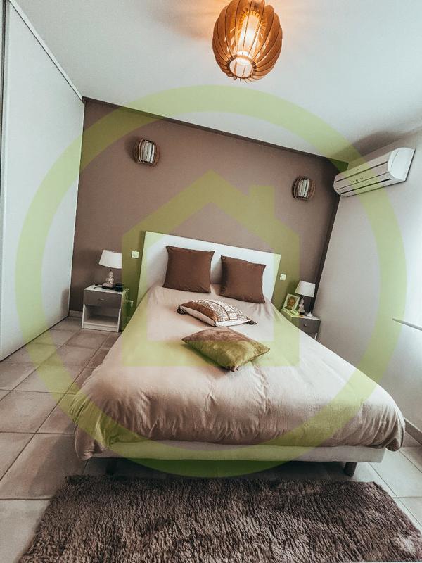 Maison - 200 m² - 7 pièces