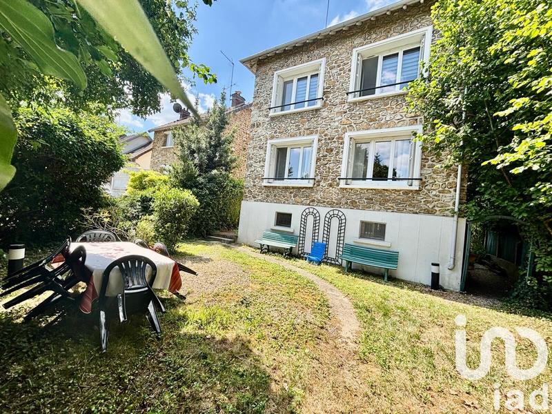 Maison - 104 m² - 6 pièces