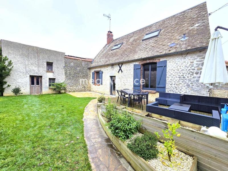 Maison - 102 m² - 4 pièces