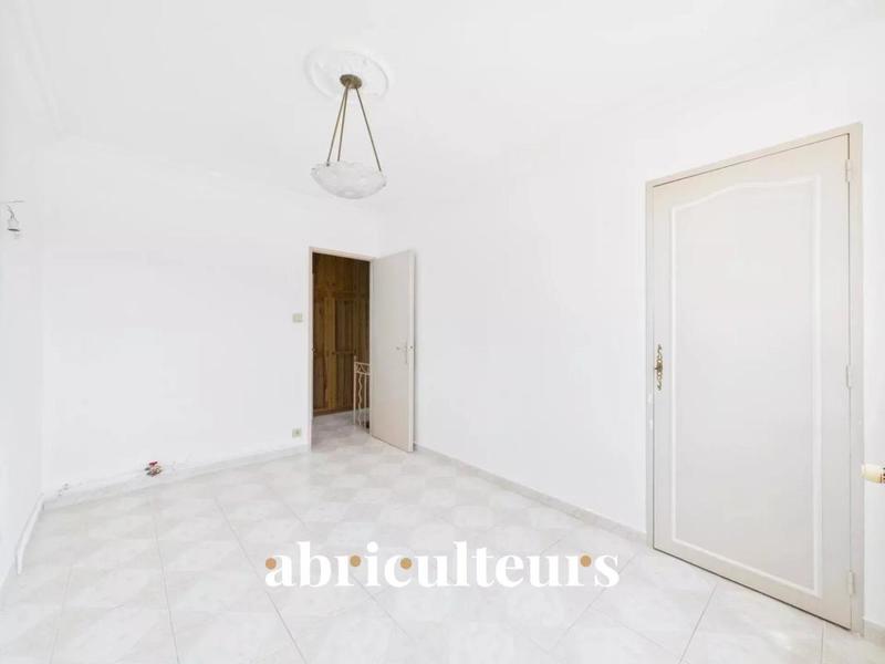 Maison - 94 m² - 5 pièces