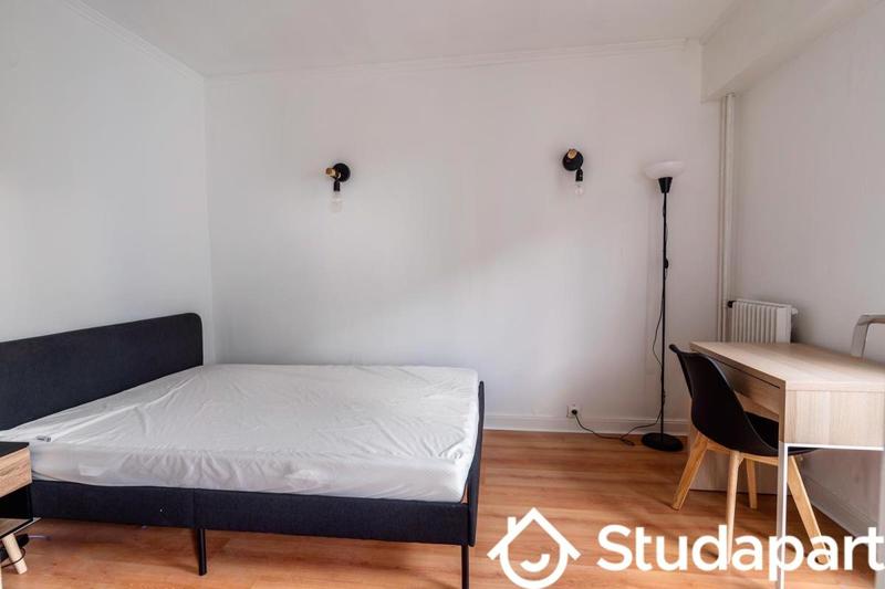 Chambre - 12 m² - 1 pièce