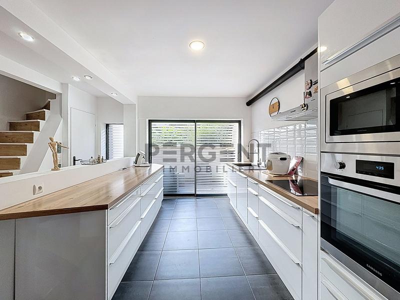 Maison - 149 m² - 6 pièces