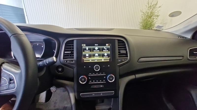 Renault Mégane IV blue dci 115 business