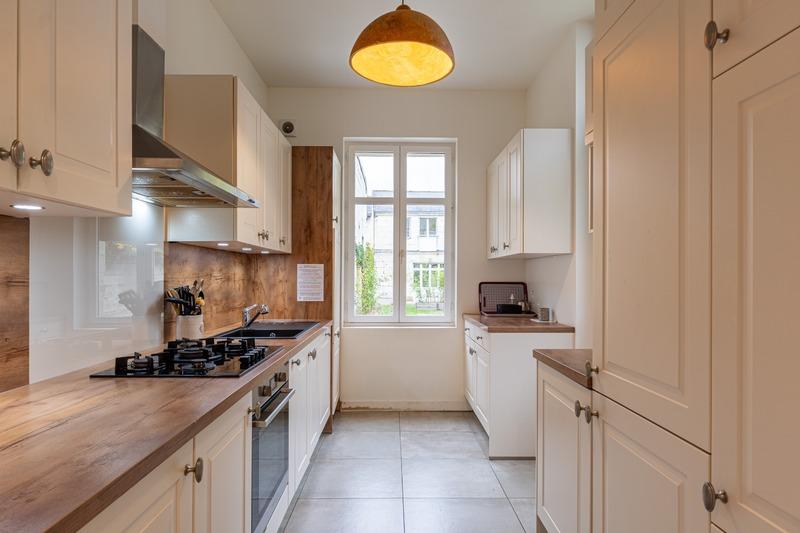 Maison - 328 m² - 15 pièces