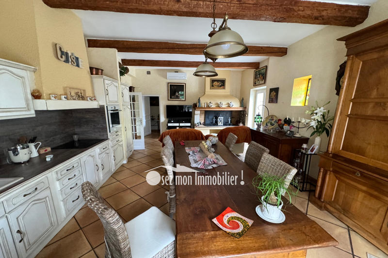 Maison - 273 m² - 8 pièces