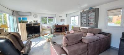 Villa - 220 m² - 8 pièces