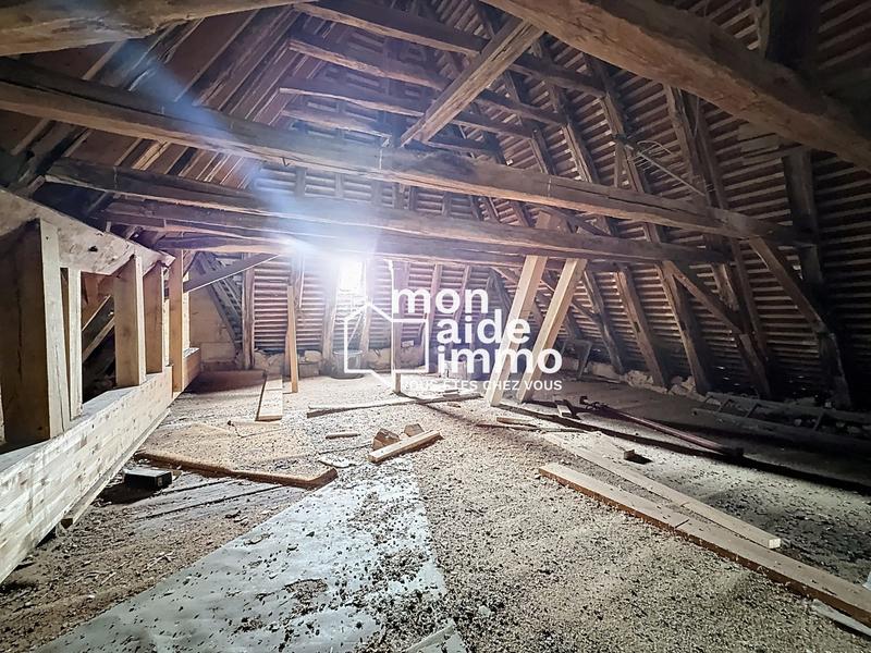 Maison - 300 m² - 12 pièces