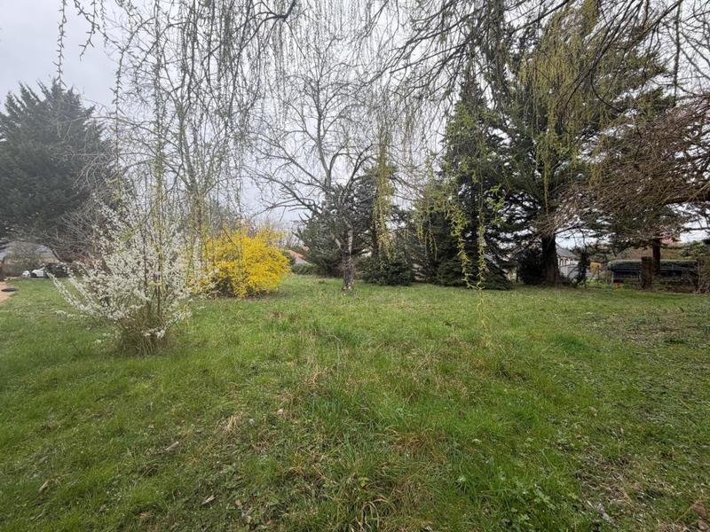 Terrain constructible - 965 m²