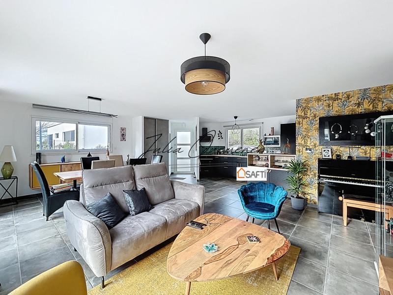 Maison - 100 m² - 5 pièces