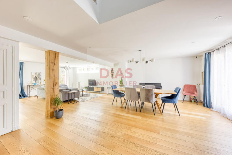 Maison - 157 m² - 1 pièce