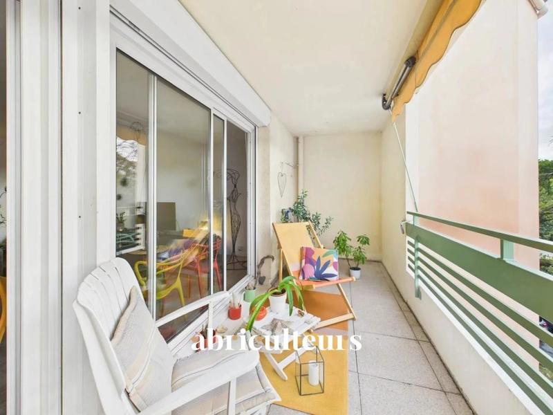 Appartement ancien - 73 m² - 3 pièces