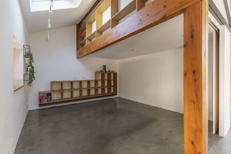 Loft - 268 m² - 8 pièces