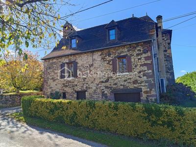 Maison en pierre - 132 m² - 6 pièces