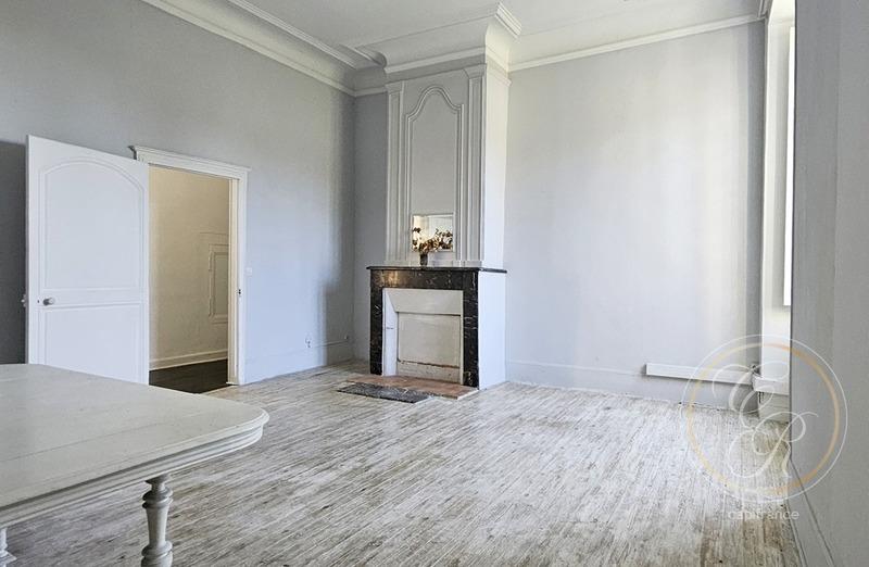 Château - 538 m² - 14 pièces