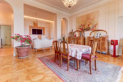 Appartement - 253 m² - 5 pièces