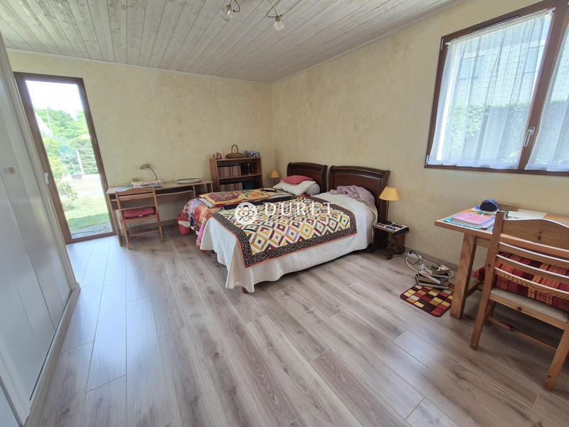 Maison - 202 m² - 8 pièces