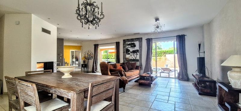 Maison - 188 m² - 7 pièces