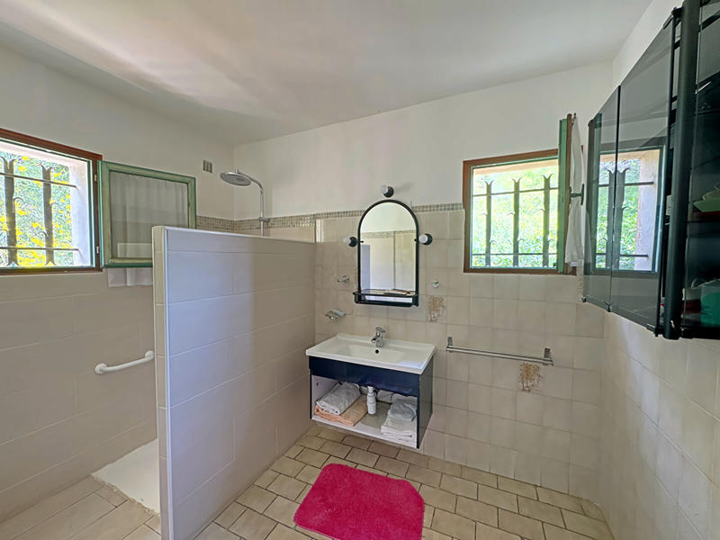 Maison - 230 m² - 10 pièces