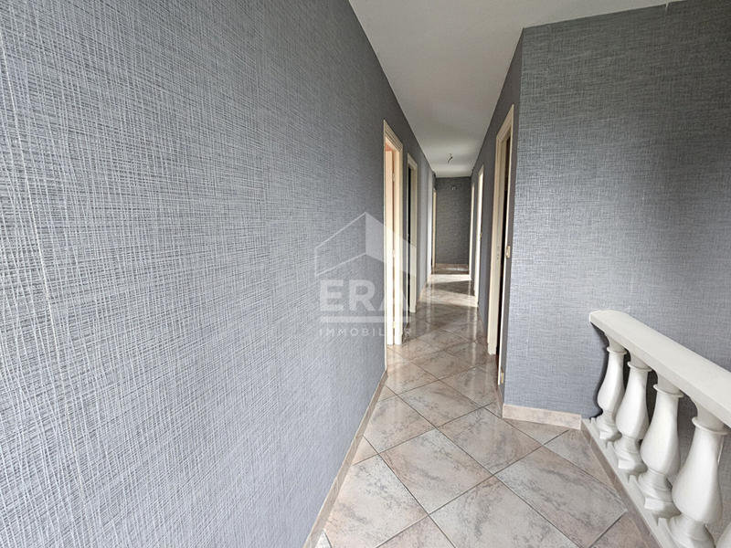 Maison - 196 m² - 5 pièces