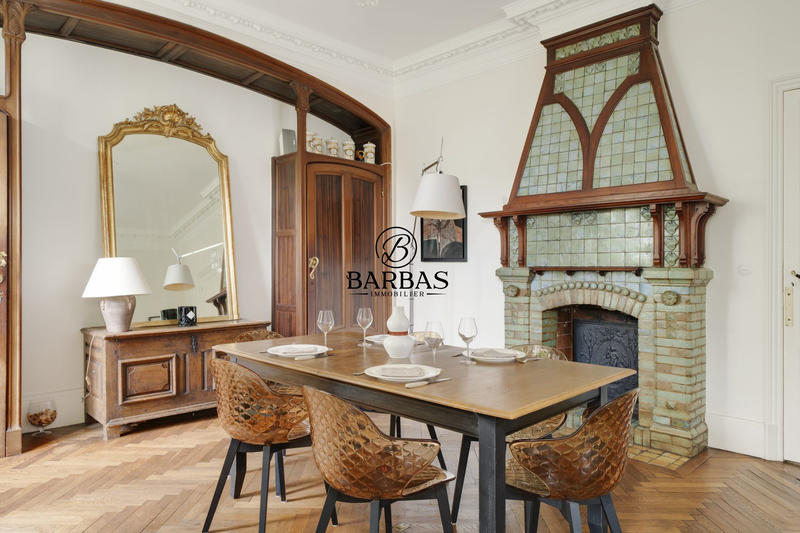 Bureau - 577 m² - 11 pièces