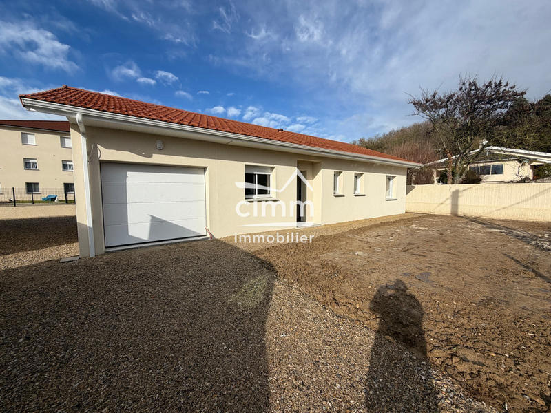 Villa - 80 m² - 4 pièces