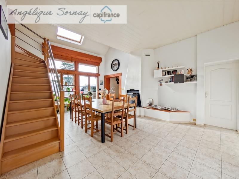 Maison - 210 m² - 8 pièces