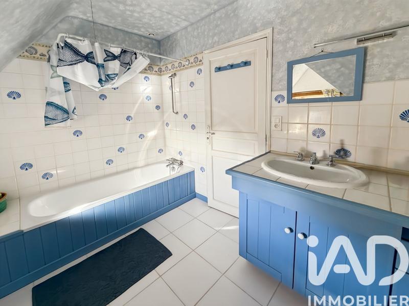 Maison - 320 m² - 12 pièces