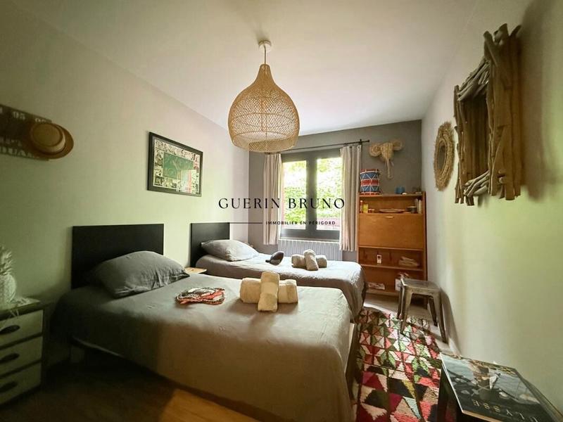 Villa - 242 m² - 12 pièces