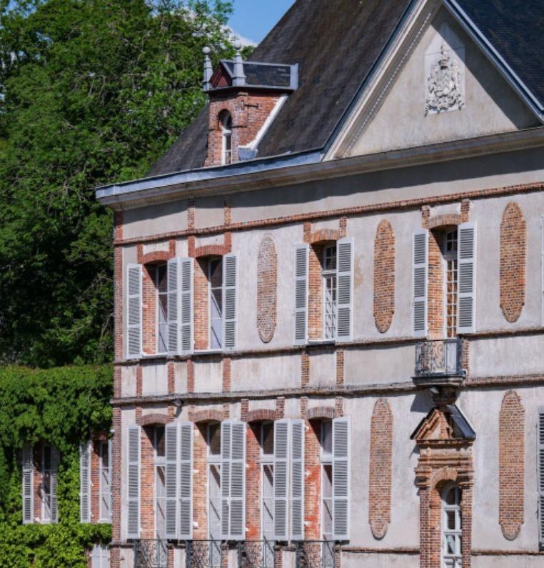 Manoir - 1 500 m² - 25 pièces