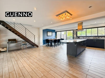 Maison - 145 m² - 5 pièces
