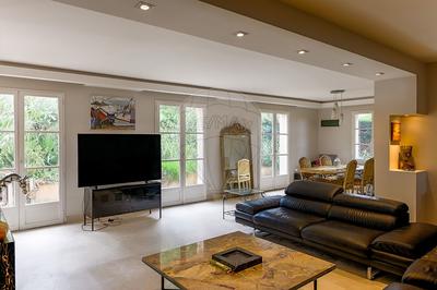 Maison - 197 m² - 6 pièces