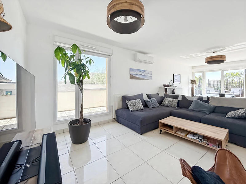 Appartement - 94 m² - 5 pièces