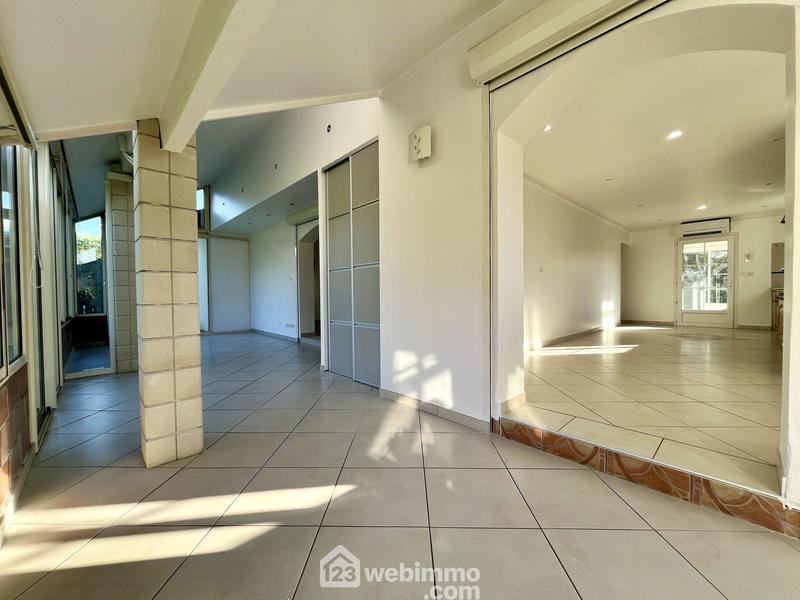 Maison - 170 m² - 5 pièces