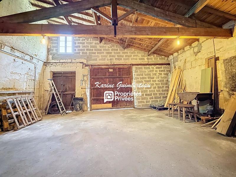 Maison - 208 m² - 6 pièces