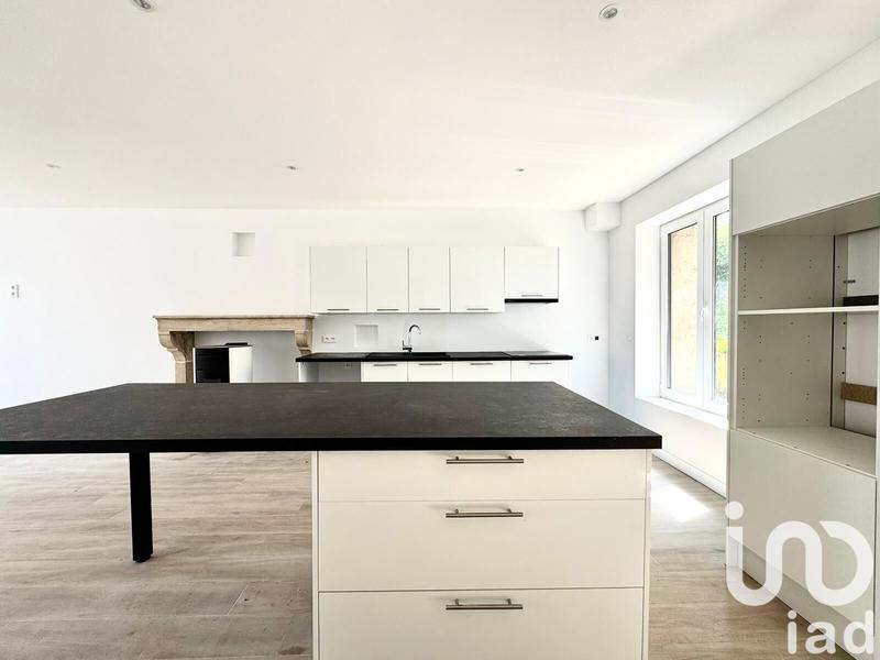 Maison - 214 m² - 6 pièces