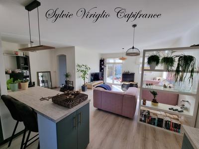 Maison - 101 m² - 4 pièces