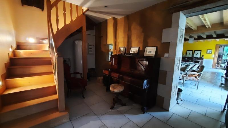 Maison - 222 m² - 6 pièces