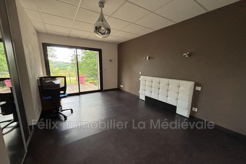 Maison - 173 m² - 6 pièces